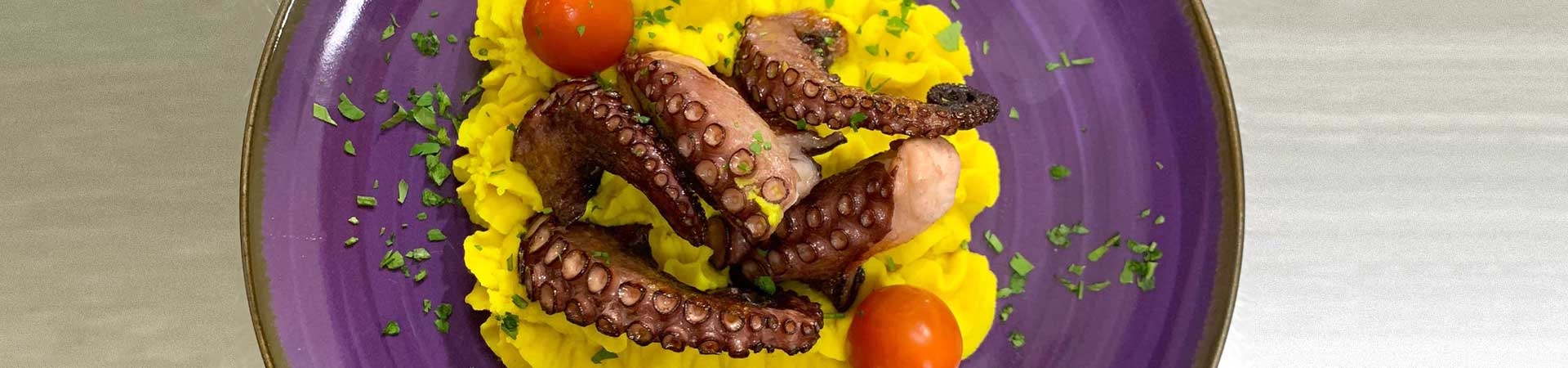 https://www.goodmorningtenerife.com/wp-content/uploads/2022/12/02_slide-Stuzzico-trattoria-Italiana-Good-Morning-Tenerife.jpg